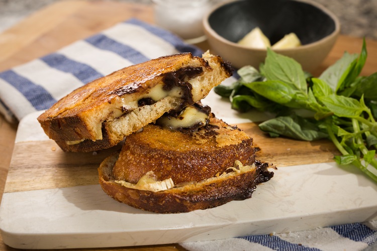 Chocolate & Brie Grilled Cheese